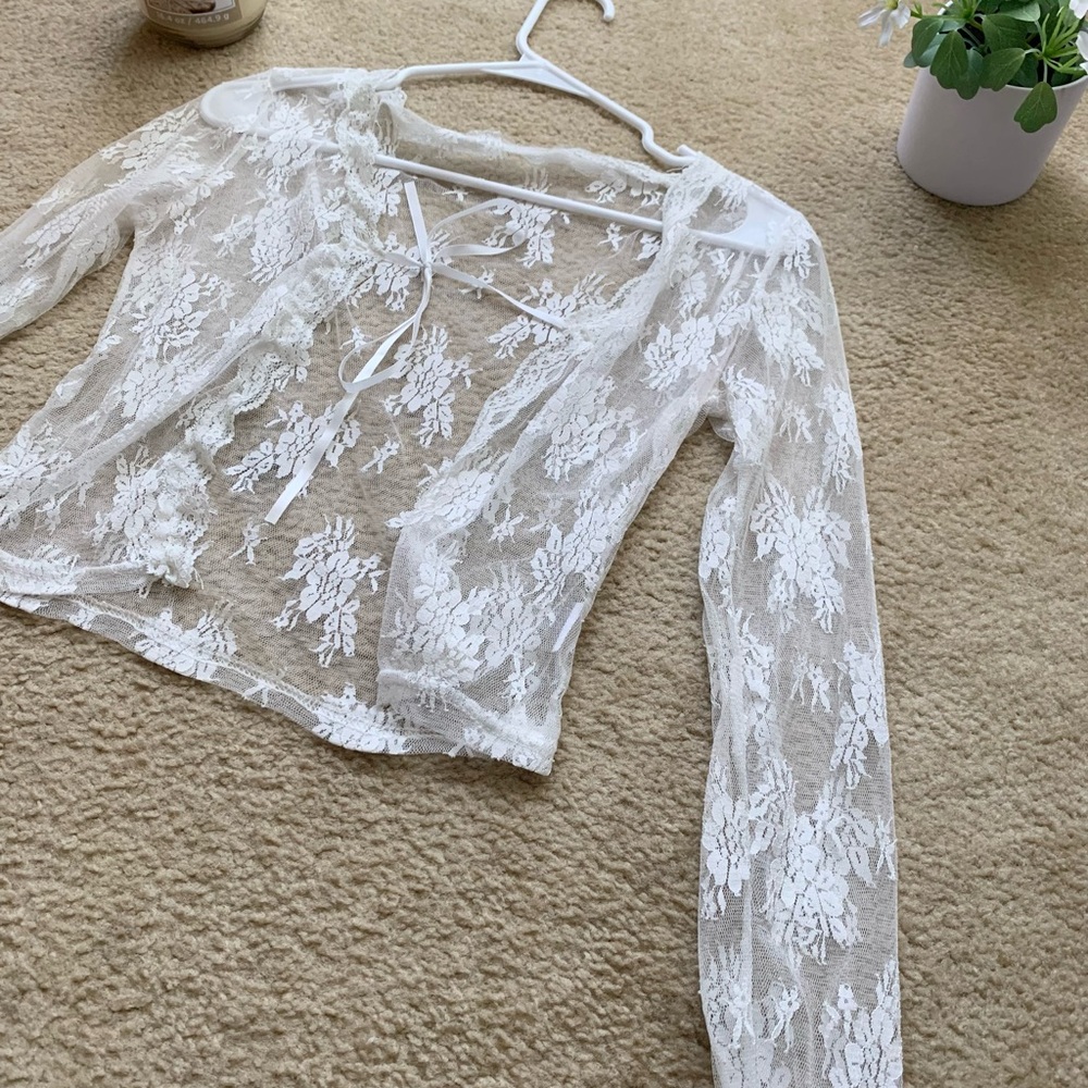 Hali Buy White Floral Blouse 🤍